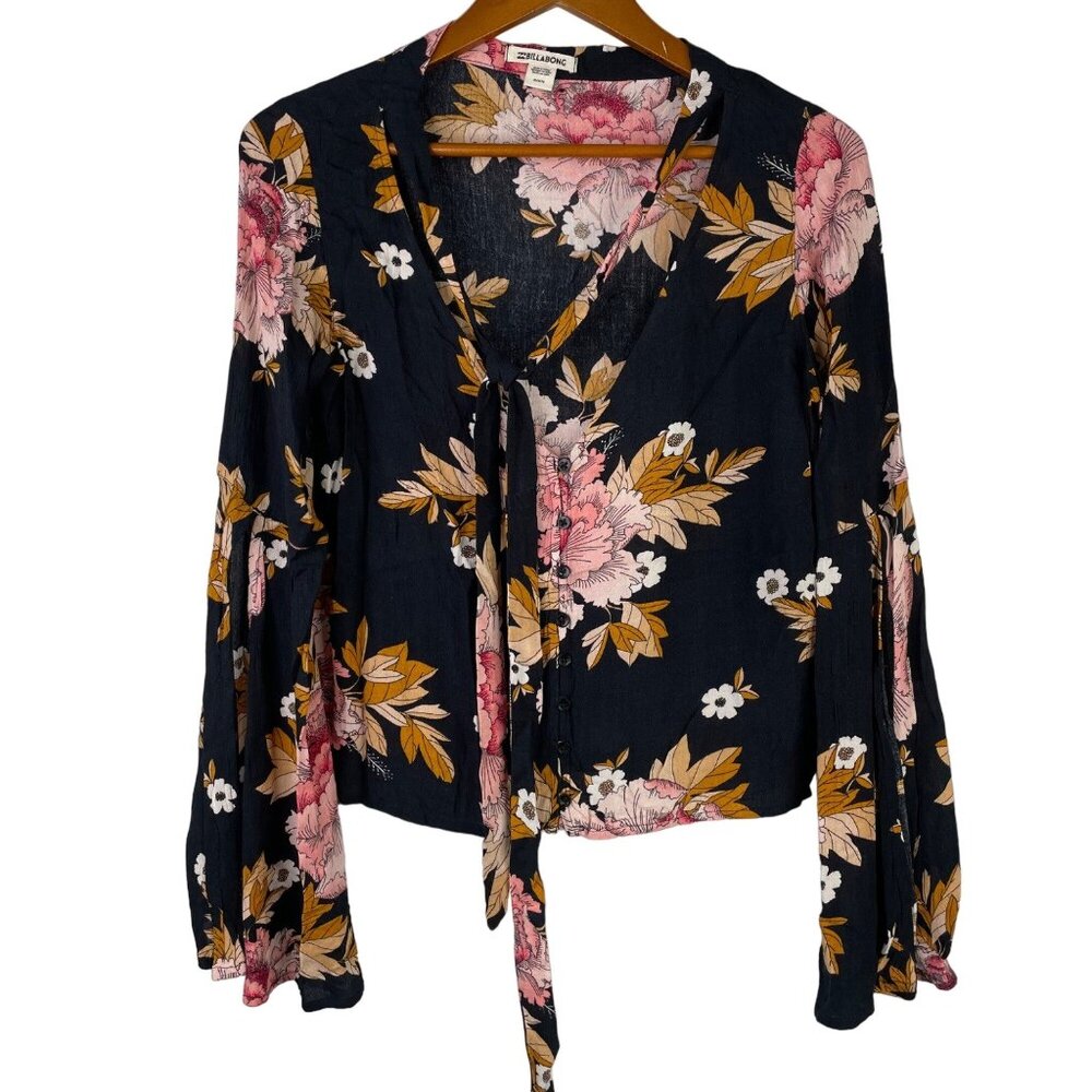 Billabong Shirt Size Medium Floral Crop Flare Sleeve Blouse Button Front Tie Nec